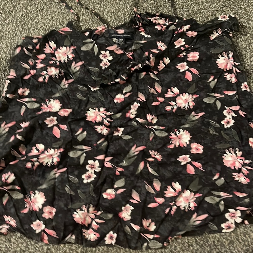 American eagle. Black and pink floral print tank. Size medium